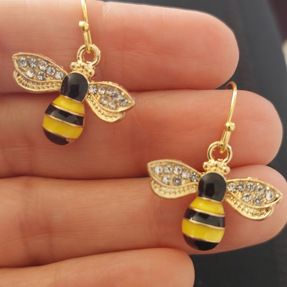 Enamel bee 🐝 earrings with crystals